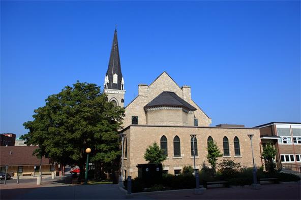 安大略省大学林立