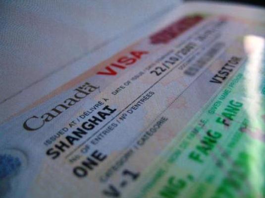 案例：白本无资产，老公(无税单)和小孩子加拿大国籍，申请加拿大探亲签证