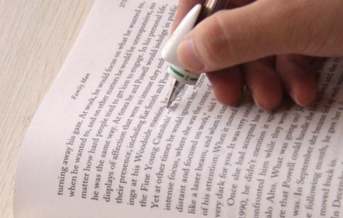 女儿在加拿大读高中，父母去看望她，关于邀请函和签证问题