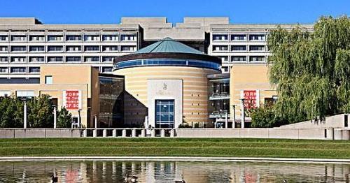 加拿大本科商科排名比较好的学校有哪些？