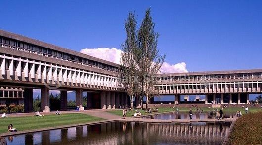 想去加拿大读研究生，如何选择适合的学校？