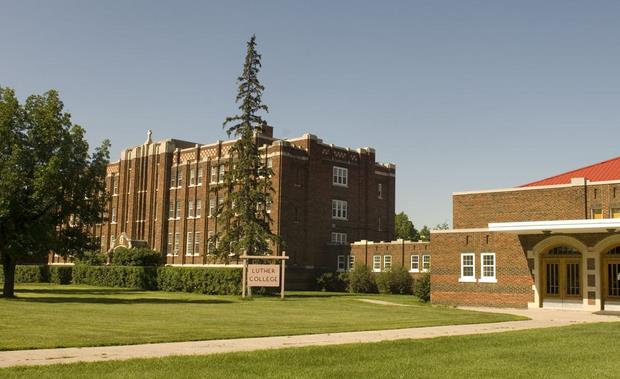 加拿大初中留学条件是什么？