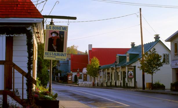 持有加拿大枫叶卡的移民子女在加拿大上学有哪些好处？