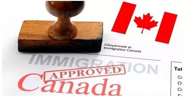 加拿大长期签证和枫叶卡哪个好？