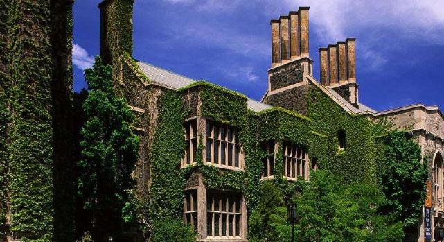 加拿大留学生想拿到枫叶卡该怎么办？